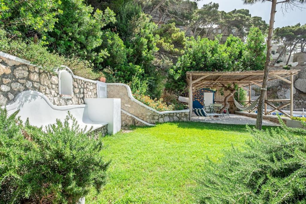 Villa Cisterna Capri, Private Beach Front Property With Pool Exterior foto